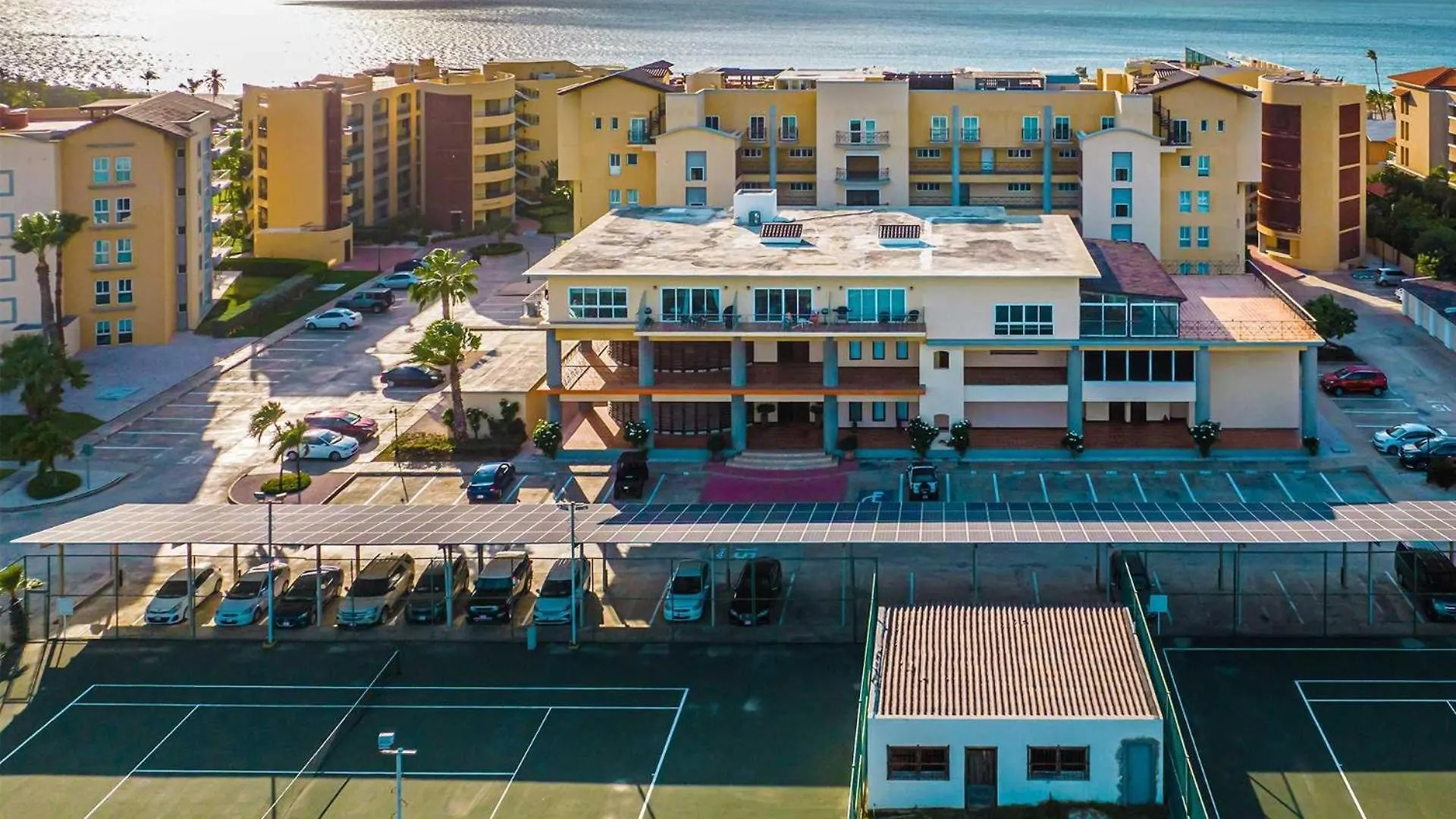 Holiday home Beachfront - Amazing View 2Br Condo - A342 Palm Beach