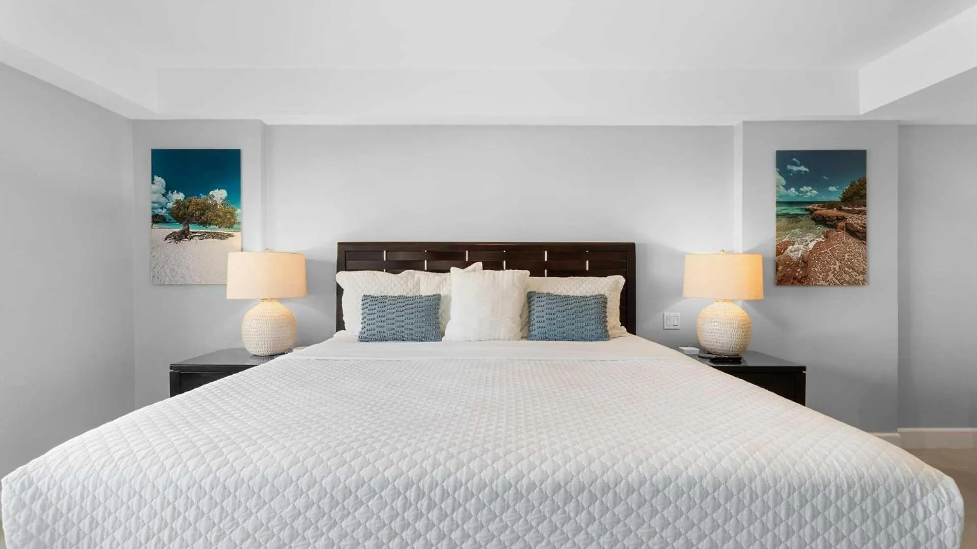 Beachfront - Amazing View 2Br Condo - A342 Palm Beach 0*,